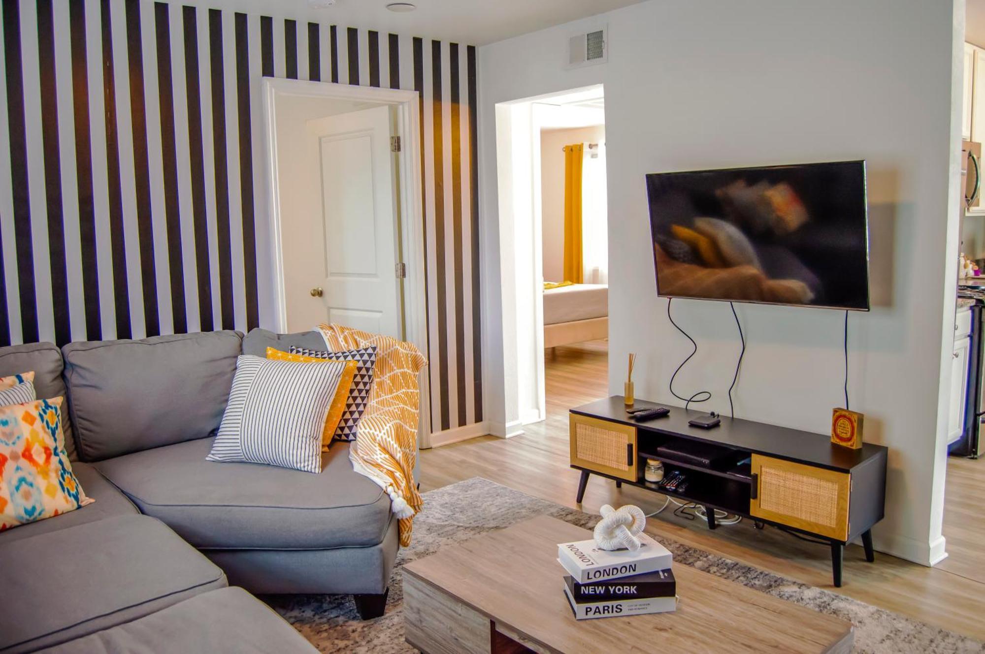 Cozy Condo, Minutes From Broadwy, Sleeps 5 Nashville Exterior photo